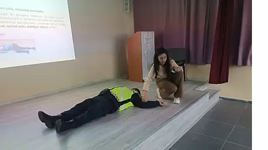 Mudurnu'da servis şoförlerine ilk yardım eğitimi verildi