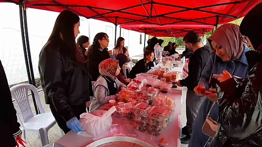 Gazze'ye anlamlı destek: 70 bin lira toplandı