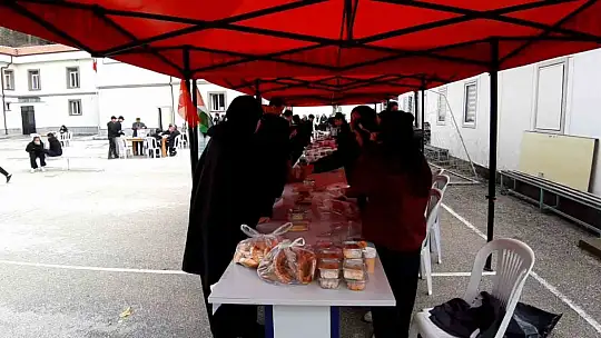 Gazze'ye anlamlı destek: 70 bin lira toplandı