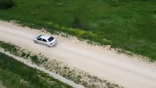Muhtar, kaçak kazı şüphelilerini dronla görüntüledi