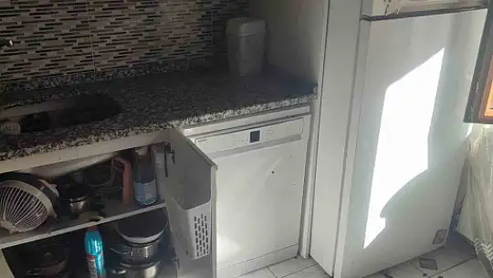 Mutfakta çıkan yangın evi küle çeviriyordu
