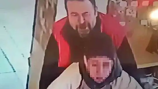 Nefes borusuna yiyecek kaçan öğrenciyi market sahibi Heimlich manevrasıyla kurtardı