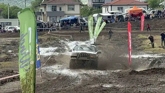 Off-Road yarışları nefes kesti