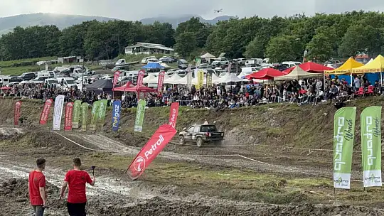 Off-Road yarışları nefes kesti