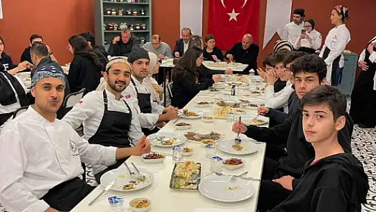 Öğrencelere sağlıklı yaşam ve beslenme eğitimi