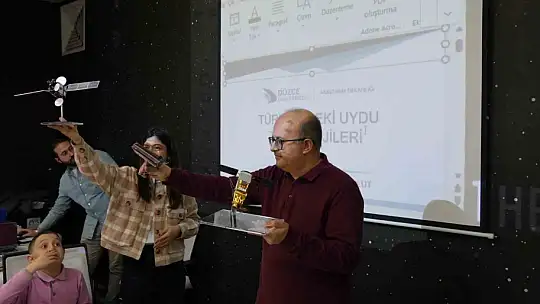 Öğrenciler bilimle tanıştırıyor