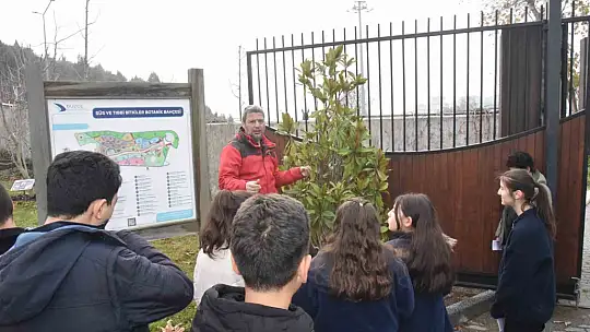Öğrenciler hayvan müzesini ilgi ile gezdi