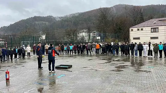 Afet ve yangın farkındalık eğitimi verildi