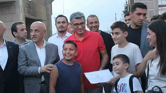 Olimpiyatlara damga vuran Yusuf Dikeç, Kahramanmaraş'ta ilgiyle karşılandı