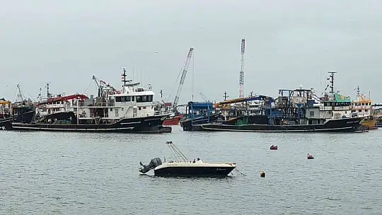 Olumsuz hava şartları nedeniyle tekneler Ereğli Limanı'na sığındı
