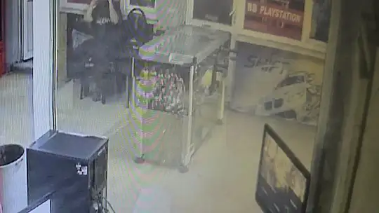 Önce selfi, sonra soygun, küçük hırsızlar işbaşında
