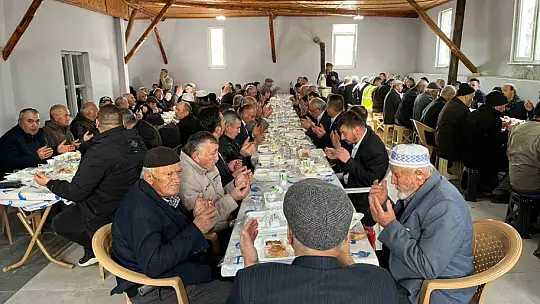 Onlarca kişinin mezar yeri taşınmıştı, gıyabi cenaze namazı kılındı