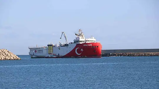 Oruç Reis Sismik Araştırma Gemisi, Filyos Limanı'na demirledi
