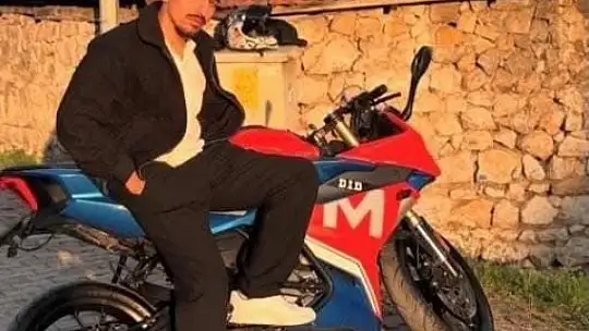 Otomobilin çarptığı tır sürücüsü hayatını kaybetti