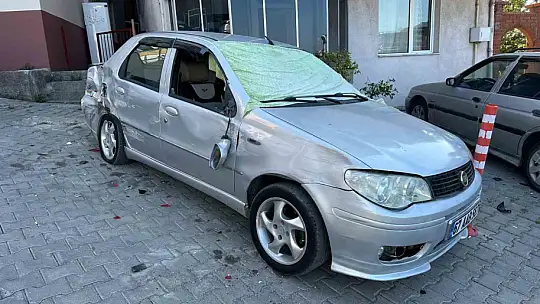 Otomobilin freni boşaldı, iki araca çarptı 4 yaralı