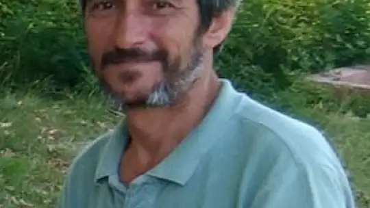 Oturduğu sandalyeden düşerek hayatını kaybetti
