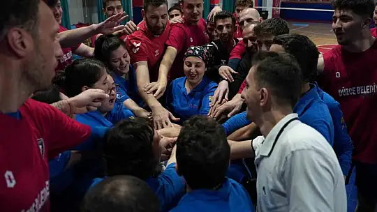 Özel bireyler Konuralp beyleri ile maç yaptı