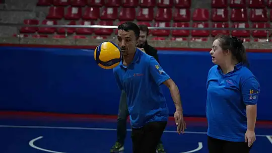 Özel bireyler Konuralp beyleri ile maç yaptı