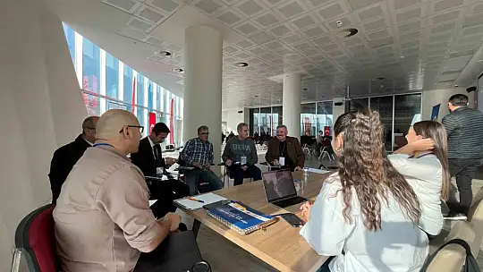 Özel bireyleri ve babaları için yürütülen proje masaya yatırıldı