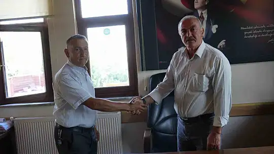 Özel halk otobüsü şoförü, epilepsi nöbeti geçiren yolcuyu hastaneye ulaştırdı