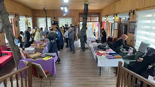 Özel öğrencilerin el emekleri beğeniye sunuldu