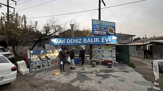 Palamut Gürcistan'a kaçınca tezgahlar hamsiyle doldu