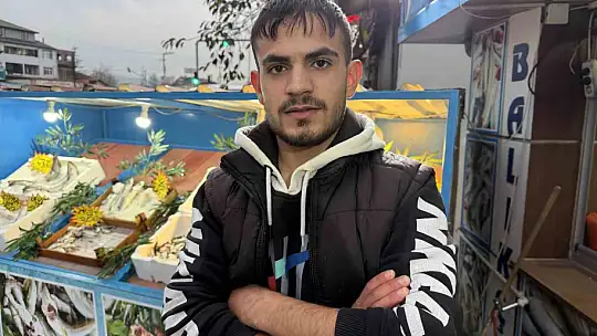 Palamut Gürcistan'a kaçınca tezgahlar hamsiyle doldu