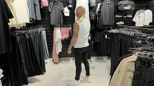 Papağanın alışveriş keyfi