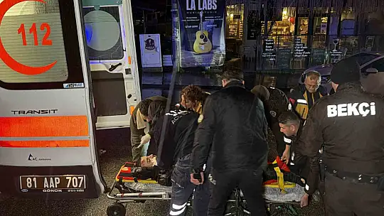 Park halindeki tıra çarpan motosiklet sürücüsü ağır yaralandı