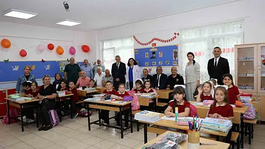 Polis Emeklileri Derneğinden öğrencilere okula başlangıç seti desteği