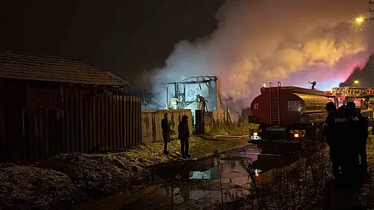 Polisin dikkati ahır ve evi yanmaktan kurtardı