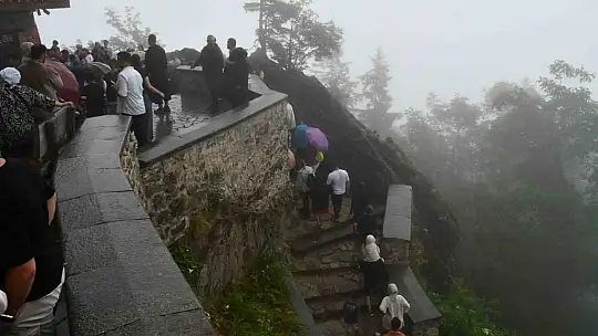 Rehber adayları Karadeniz'in zenginliklerini yerinde öğreniyor