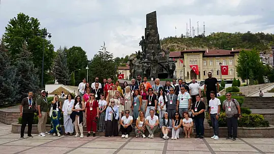Rehber adayları Karadeniz'in zenginliklerini yerinde öğreniyor