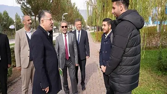 Rektör Kırışık, kampüs ve öğrenci ihtiyaçlarını yerinde gözlemledi
