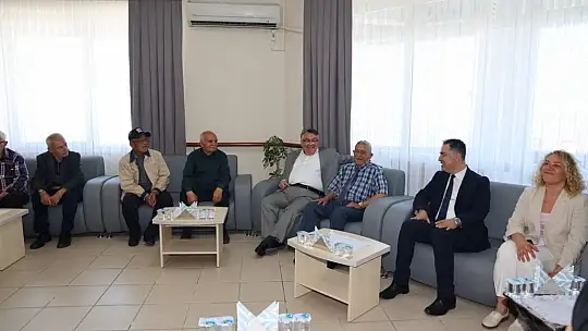 Rektör Özölçer Merkez Huzurevi sakinlerinin Kurban Bayramı'nı kutladı