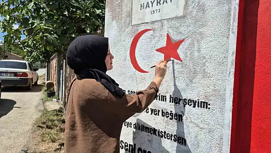 Resim öğretmeninin fırçasıyla mahallenin adı değişti