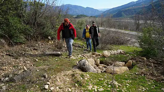 Roma dönemine ait kalıntıların bulunduğu bölge defineciler tarafından tahrip edildi