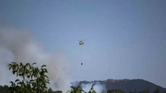 Rüzgar, Karabük'teki orman yangınlarını yeniden alevlendirdi