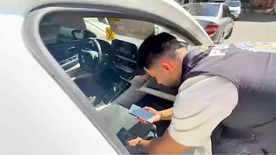 Sahte reklamla 60 bin lira dolandırdı, parayla cep telefonu satın alınca yakalandı