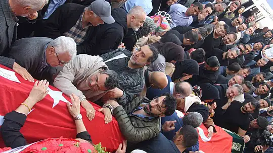 Kahramanmaraş'ta Yürek Yakan Veda: 4 Öğrenci Gözyaşlarıyla Uğurlandı