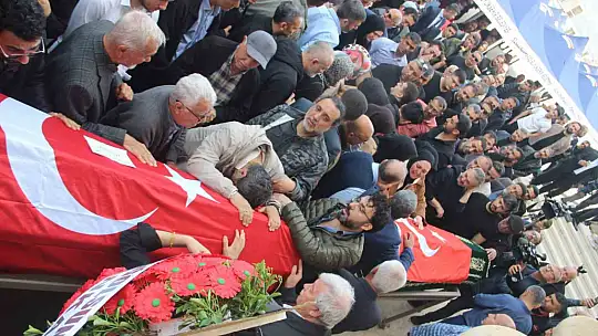 Kahramanmaraş'ta Yürek Yakan Veda: 4 Öğrenci Gözyaşlarıyla Uğurlandı
