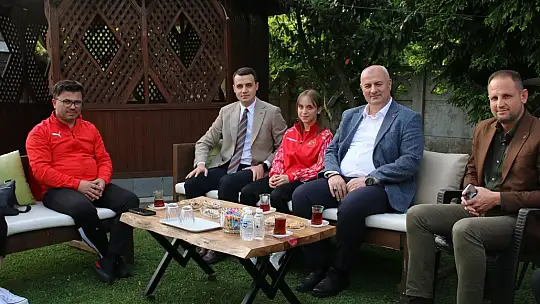 Şampiyon milli sporcu ziyaret edildi