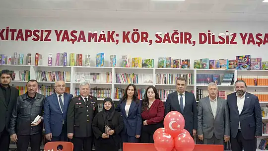 Şehidin adı köy okulundaki kütüphaneye verildi, ailesi gözyaşlarına hakim olamadı