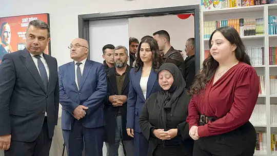 Şehidin adı köy okulundaki kütüphaneye verildi, ailesi gözyaşlarına hakim olamadı