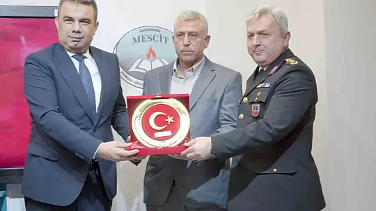 Şehidin adı köy okulundaki kütüphaneye verildi, ailesi gözyaşlarına hakim olamadı