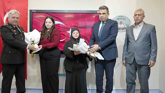 Şehidin adı köy okulundaki kütüphaneye verildi, ailesi gözyaşlarına hakim olamadı