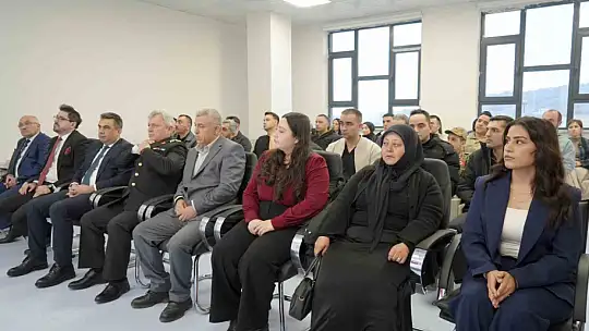 Şehidin adı köy okulundaki kütüphaneye verildi, ailesi gözyaşlarına hakim olamadı