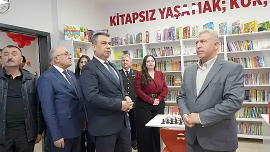 Şehidin adı köy okulundaki kütüphaneye verildi, ailesi gözyaşlarına hakim olamadı