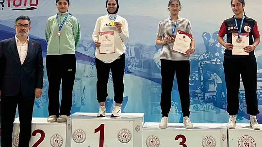 Sıla Saygılı rakiplerine ringi dar etti