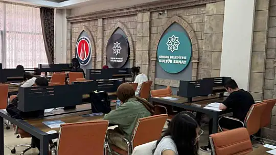 Sincan Millet Kıraathanelerinde AYT deneme sınavı yapıldı